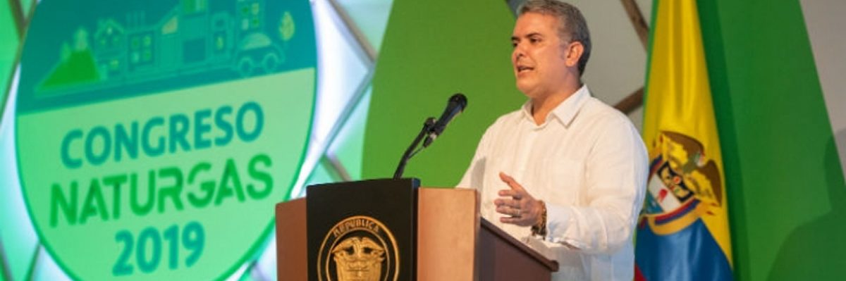 vehiculos-a-gas-natural-y-electricos-podria-tener-similares-beneficios-de-ley-dice-presidente-duque-en-congreso-naturgas-2019 Naturgas