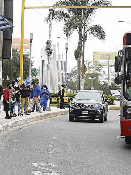 74-buses-del-corredor-rojo Naturgas