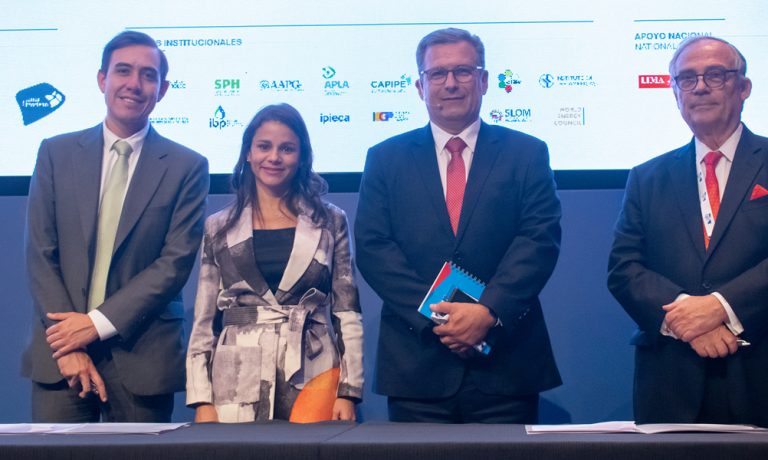 arpel-y-naturgas-firman-memorando-de-entendimiento-para-fortalecer-el-rol-del-gas-natural-en-america-latina Naturgas