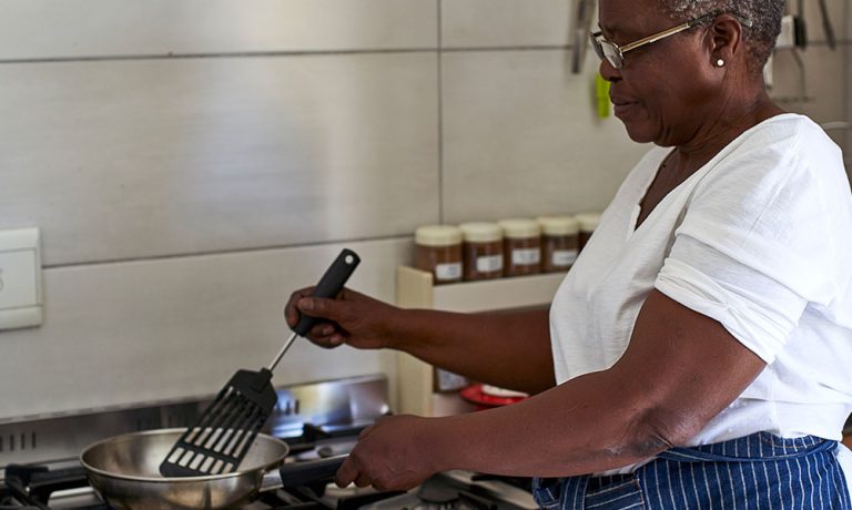 El-papel-del-gas-natural-en-la-reduccioìn-de-pobreza-en-Colombia- Naturgas