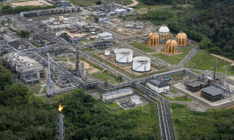 Brasil aumenta su producción de gas y petróleo y señala al carbón como «el enemigo real» Brasil aumenta su producción de gas y petróleo y señala al carbón como "el enemigo real"