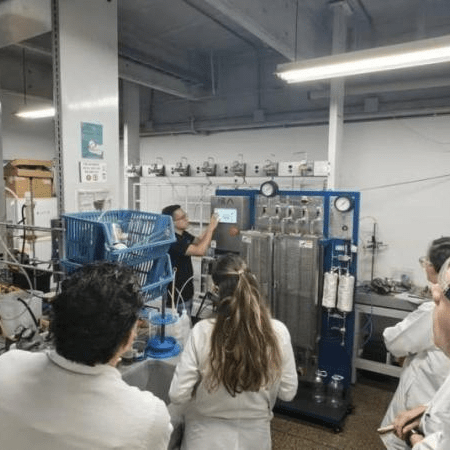 En Medellín crean planta para producir combustibles a partir de hidrógeno y aceites residuales