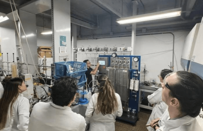 En Medellín crean planta para producir combustibles a partir de hidrógeno y aceites residuales