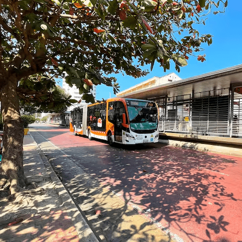 Plan piloto para la implementación de buses impulsados por hidrógeno en Cartagena