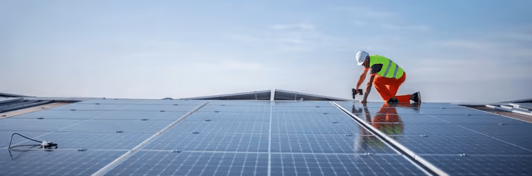 La inversión en energías ‘verdes’ llegará a 2 billones de dólares, el doble que en combustibles fósiles La inversión en energías 'verdes' llegará a 2 billones de dólares, el doble que en combustibles fósiles