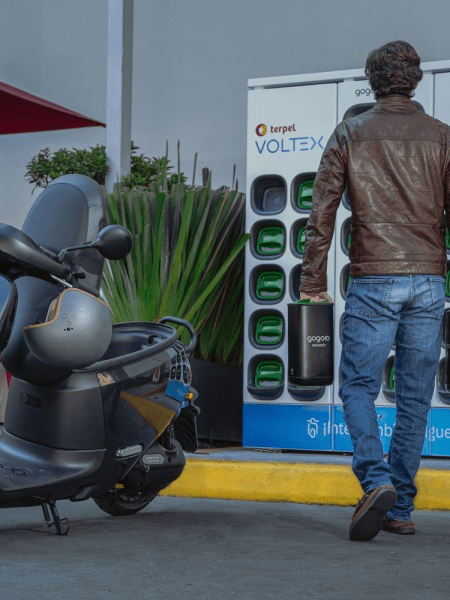 TERPEL IMPLEMENTA INTERCAMBIO DE BATERÍAS EN MOTOS ELÉCTRICAS