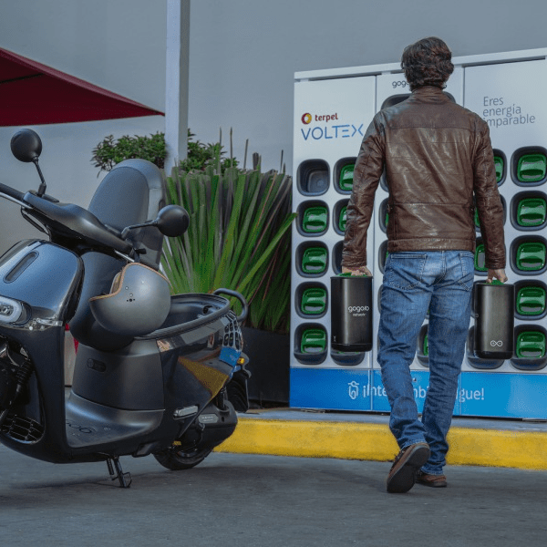 TERPEL IMPLEMENTA INTERCAMBIO DE BATERÍAS EN MOTOS ELÉCTRICAS