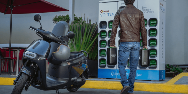 TERPEL IMPLEMENTA INTERCAMBIO DE BATERÍAS EN MOTOS ELÉCTRICAS