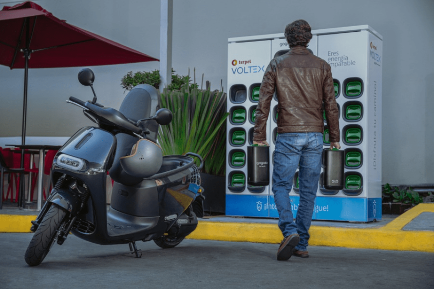 TERPEL IMPLEMENTA INTERCAMBIO DE BATERÍAS EN MOTOS ELÉCTRICAS