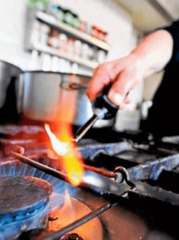 Aprueban subsidio del 70% para conexión e instalación de gas natural en hogares pobres