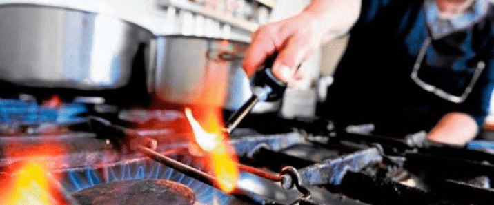 Aprueban subsidio del 70% para conexión e instalación de gas natural en hogares pobres