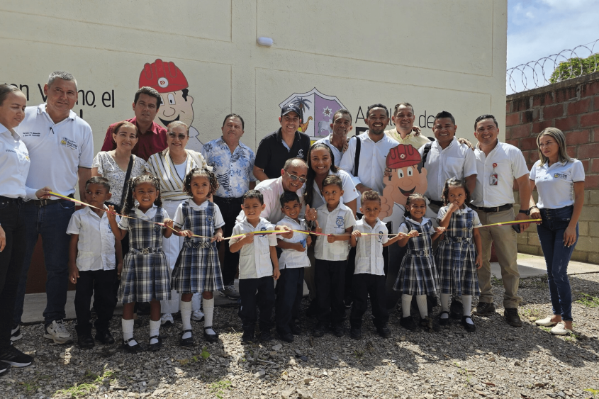 Drummond entregó Jardín Infantil ’18 de Febrero’ en Bosconia