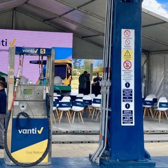 Inauguran estación de gas para buses del componente zonal de TransMilenio
