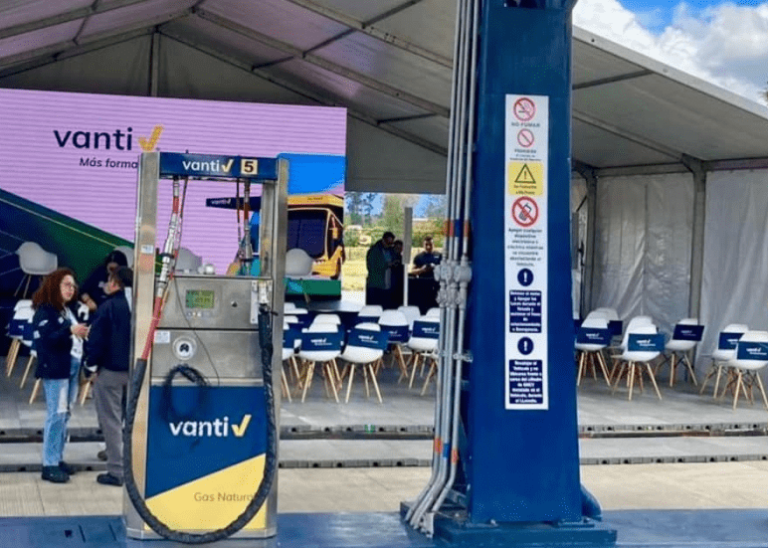 Inauguran estación de gas para buses del componente zonal de TransMilenio