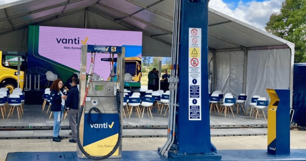 Inauguran estación de gas para buses del componente zonal de TransMilenio