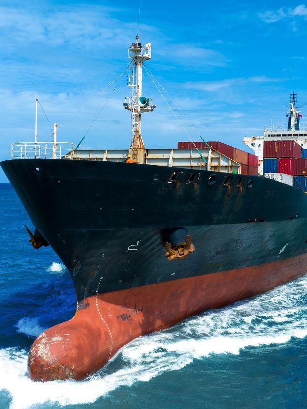 TotalEnergies firma dos contratos de suministro de gas por barco en India y Corea del Sur