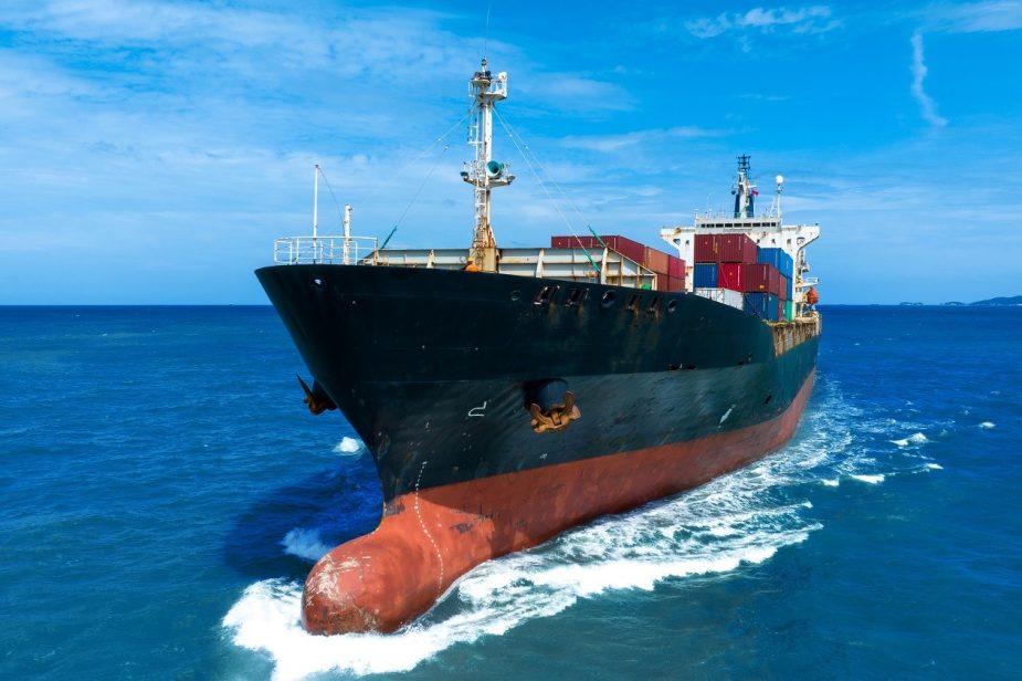 TotalEnergies firma dos contratos de suministro de gas por barco en India y Corea del Sur