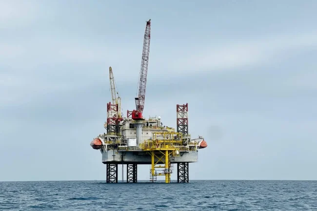 AA-20230223-30386665-30386659-OIL_AND_NATURAL_GAS_SEARCHING_OFFSHORE_THE_RED_SEA_IN_EGYPT