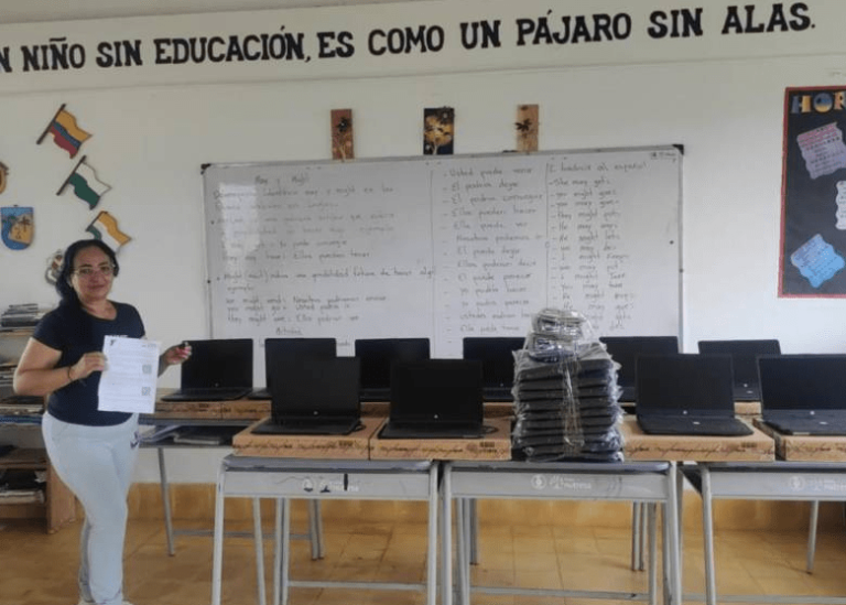 Fiduprevisora y Hocol entregan dotaciones por $7.800 millones a escuelas antioqueñas en obras por impuestos