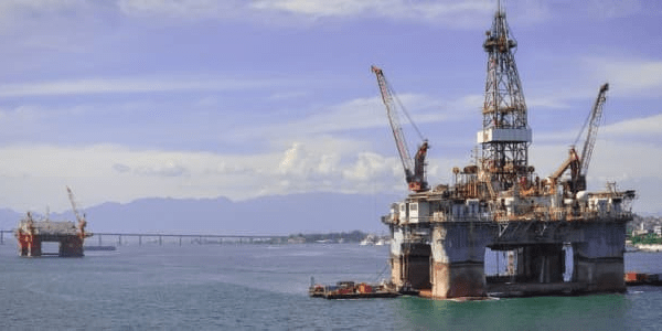 Kuwait anuncia un gran descubrimiento de petróleo y gas en alta mar. Kuwait anuncia un gran descubrimiento de petróleo y gas en alta mar.