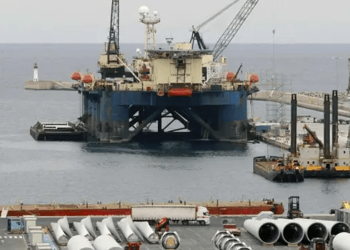 España reexportó a Francia, Marruecos o Italia la quinta parte del gas que compró a Argelia, EEUU o Rusia en 2023