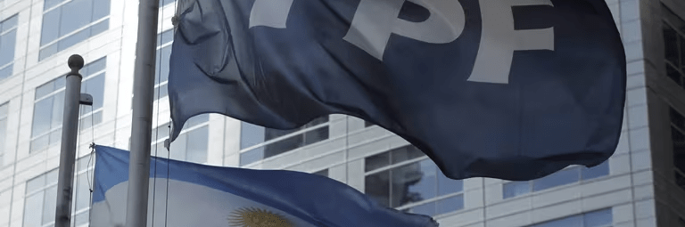 Con la planta de GNL confirmada en Río Negro, YPF sale a buscar compradores de gas y financiamiento internacional para su mega proyecto Con la planta de GNL confirmada en Río Negro, YPF sale a buscar compradores de gas y financiamiento internacional para su mega proyecto