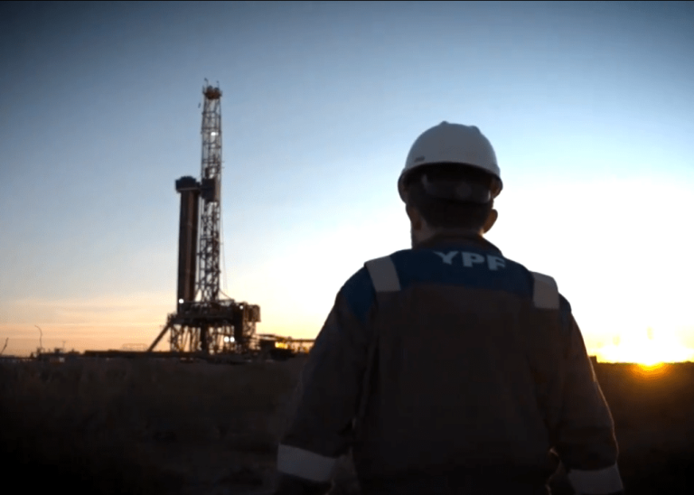 Vaca Muerta, la joya energética de Argentina, sueña a lo grande