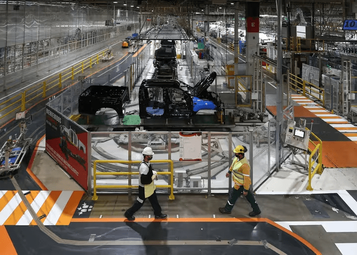 Sectores ganadores y perdedores: cuáles van a terminar el año con crecimiento y cuáles deberán esperar a 2025