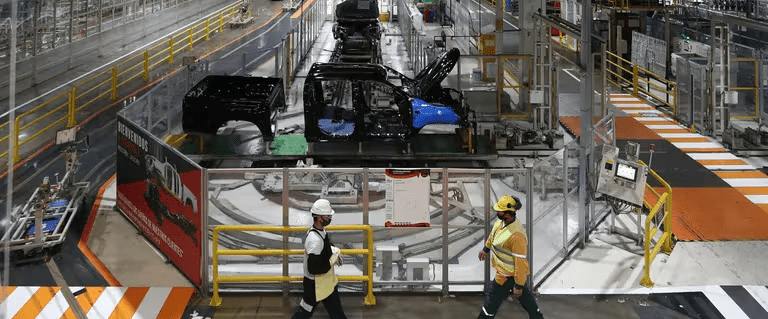 Sectores ganadores y perdedores: cuáles van a terminar el año con crecimiento y cuáles deberán esperar a 2025