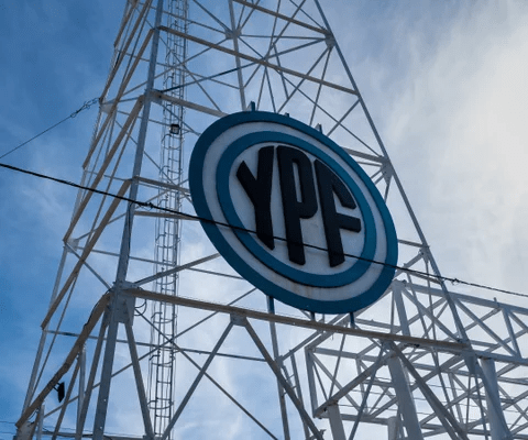 La estatal argentina YPF busca revitalizar las ambiciones sobre el gas natural licuado La estatal argentina YPF busca revitalizar las ambiciones sobre el gas natural licuado