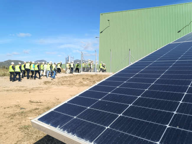 La planta de hidrógeno verde de Lloseta inicia su actividad con energía solar y una capacidad de producción de 300 toneladas anuales La planta de hidrógeno verde de Lloseta inicia su actividad con energía solar y una capacidad de producción de 300 toneladas anuales