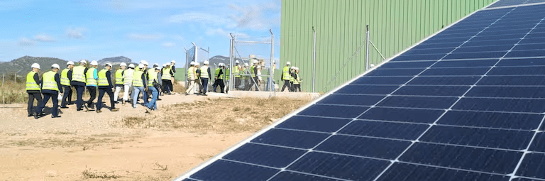 La planta de hidrógeno verde de Lloseta inicia su actividad con energía solar y una capacidad de producción de 300 toneladas anuales La planta de hidrógeno verde de Lloseta inicia su actividad con energía solar y una capacidad de producción de 300 toneladas anuales