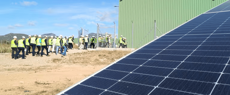 La planta de hidrógeno verde de Lloseta inicia su actividad con energía solar y una capacidad de producción de 300 toneladas anuales