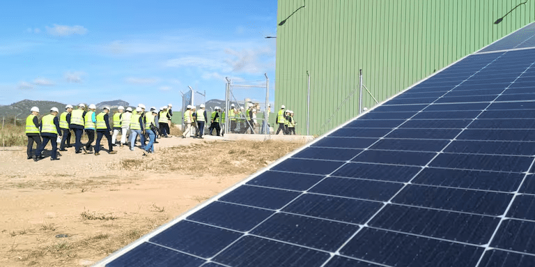 La planta de hidrógeno verde de Lloseta inicia su actividad con energía solar y una capacidad de producción de 300 toneladas anuales