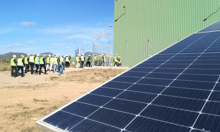 La planta de hidrógeno verde de Lloseta inicia su actividad con energía solar y una capacidad de producción de 300 toneladas anuales La planta de hidrógeno verde de Lloseta inicia su actividad con energía solar y una capacidad de producción de 300 toneladas anuales