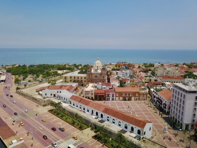 ariel-toma-de-la-ciudad-amurallada-de-cartagena-colombia-tomada-en-junio-de-2016-usando-un-dji-mavic-pro