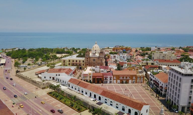 ariel-toma-de-la-ciudad-amurallada-de-cartagena-colombia-tomada-en-junio-de-2016-usando-un-dji-mavic-pro