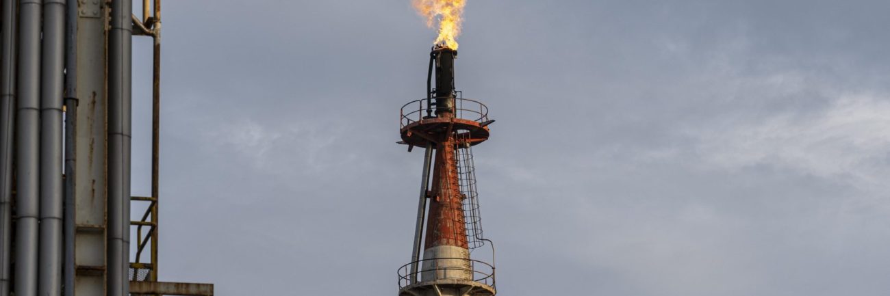 contaminacion-ambiental-y-exterior-de-la-industria-la-luz-del-dia