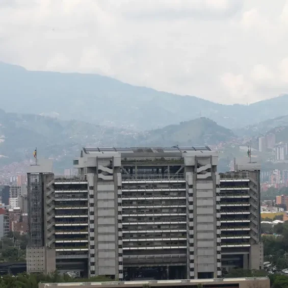 contaminacion-en-medellin-y-el-valle-de-aburra-eg-32_49163442_20251104155007