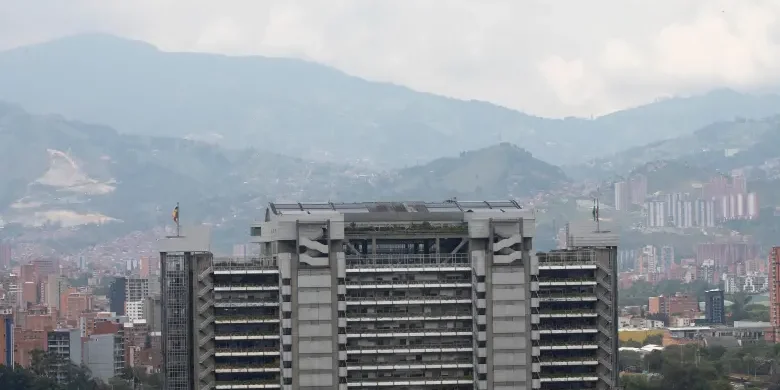 contaminacion-en-medellin-y-el-valle-de-aburra-eg-32_49163442_20251104155007