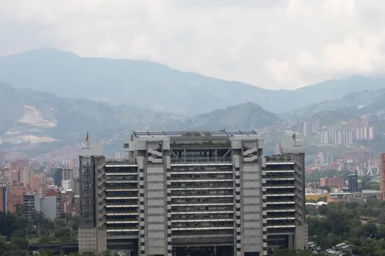 contaminacion-en-medellin-y-el-valle-de-aburra-eg-32_49163442_20251104155007