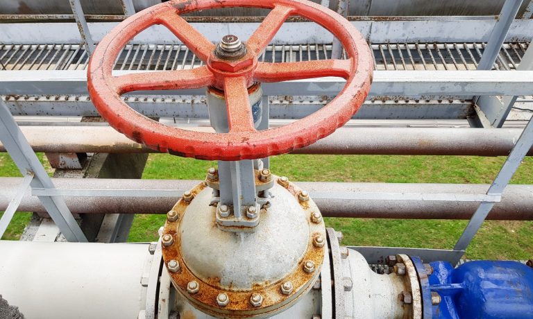 cierre-o-apertura-para-suministro-de-gas-o-agua-traves-de-una-tuberia