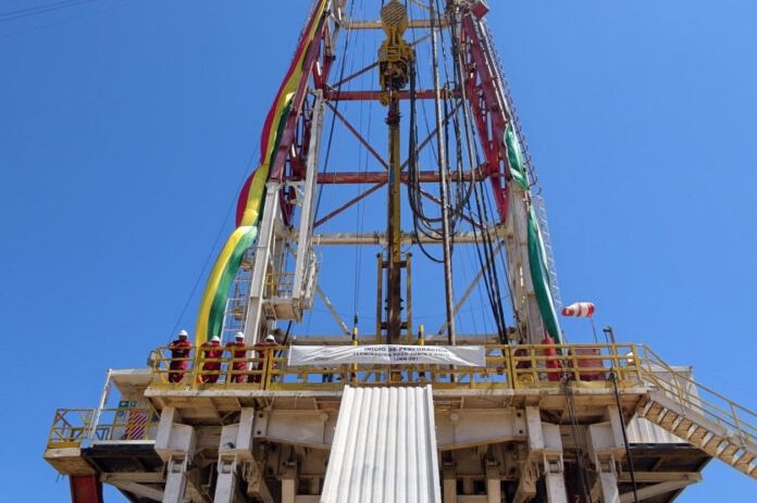 Bolivia inicia perforación de pozo de gas natural con inversión de 6,4 millones de dólares